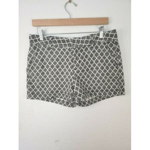 Khakis By GAP Women’s City 3" and White Shorts -  Black and White Size 4